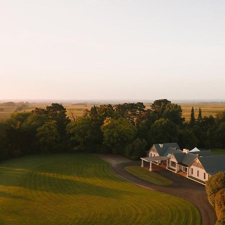 Hiwinui Country Estate Bed & Breakfast Палмерстън Норт Екстериор снимка